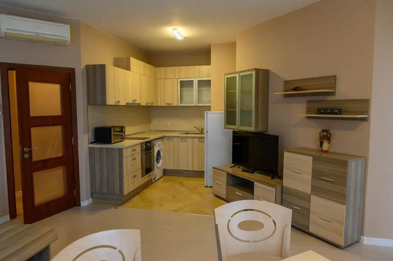 Cabacum Beach Residence Apartment Golden Sands